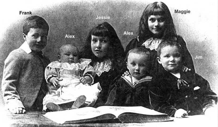 phot3005.jpg (54860 bytes)